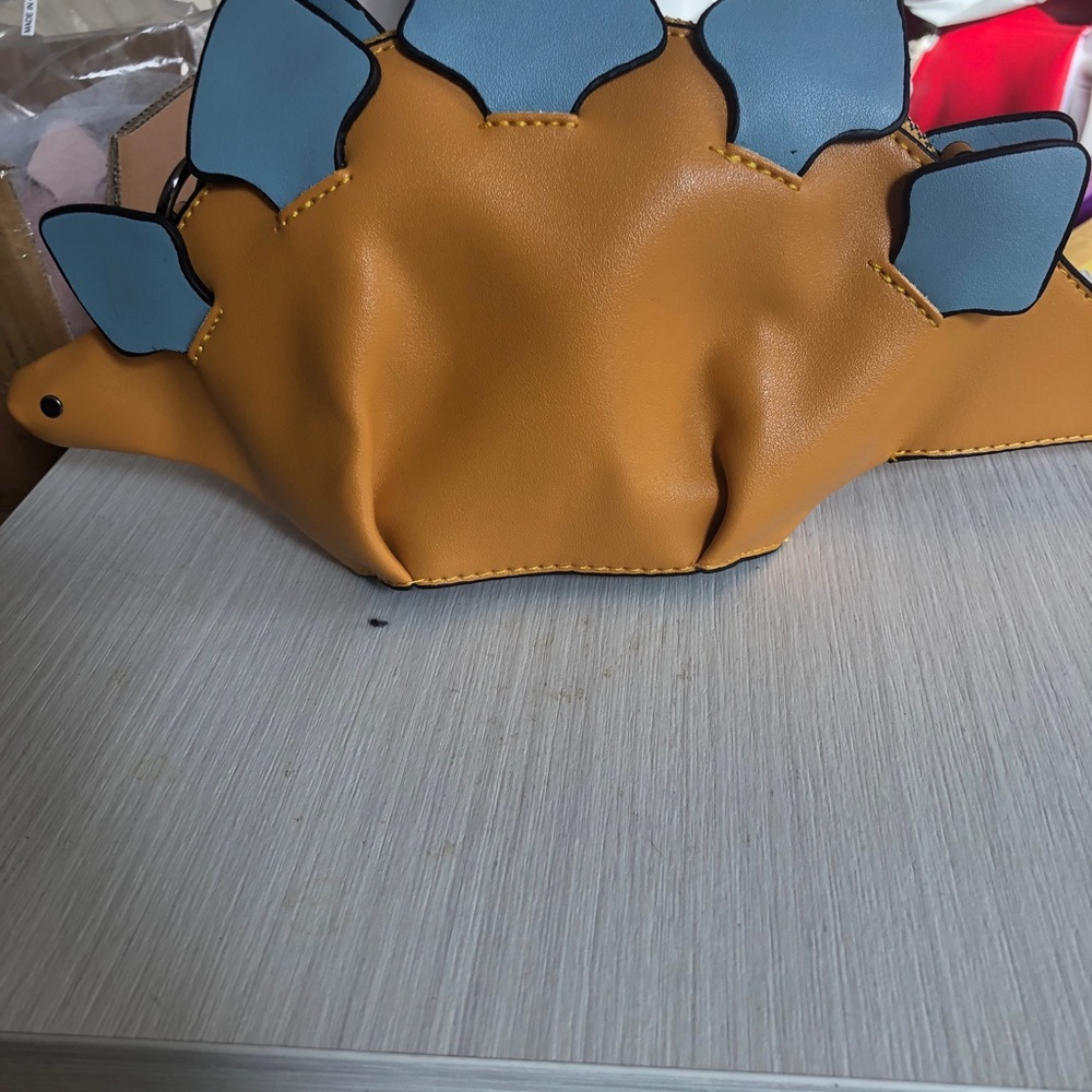 Yellow and Blue Stegosaurus Dinosaur 🦕 bag… - Picture 4 of 6